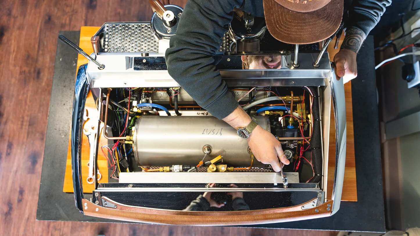How a Coffee Machine Specialist Can Do for Your Business?