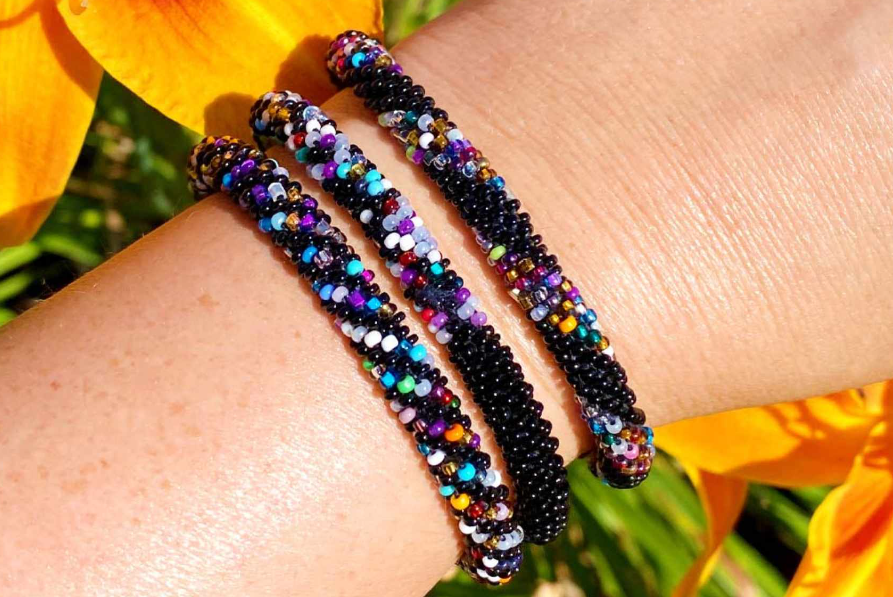 women's bead bracelet